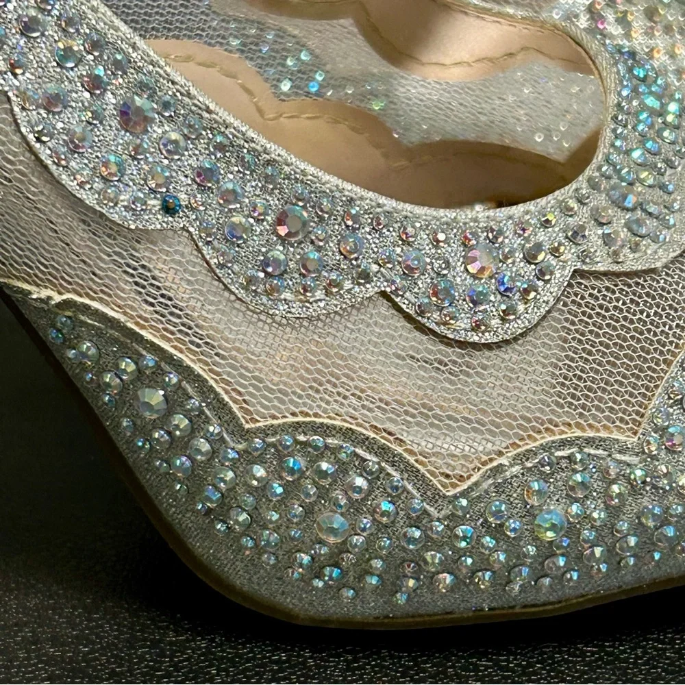 Hot Tomato Sz 7 Silver Glitter High Heels EUC - Picture 2 of 12